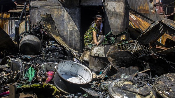 kondisi-terkini-pemukiman-padat-penduduk-di-banjarmasin-yang-ludes-terbakar-2_169