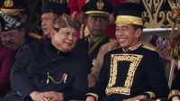 senyum-jokowi-prabowo-saat-upacara-hut-ke-79-ri-di-ikn_169